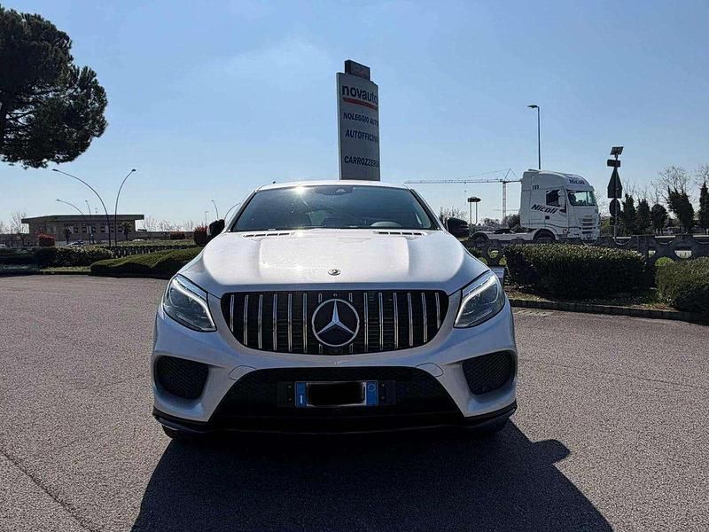 Usata Mercedes GLE350 OrangeArt Edition 258 CV (189 kW) 2019 Argento iridium Coupé