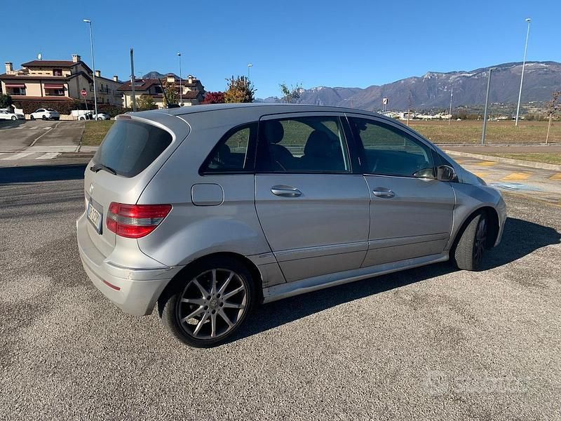 Usata Mercedes B170 2008 Grigio Monovolume
