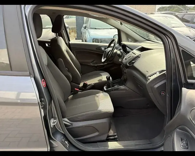 Usata Ford Ecosport Titanium 95 CV (69 kW) 2017 Grigio SUV