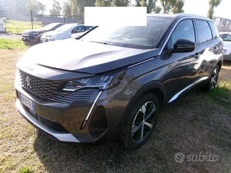 Usata Peugeot 5008 Allure 131 CV (96 kW) 2023 Grigio SUV
