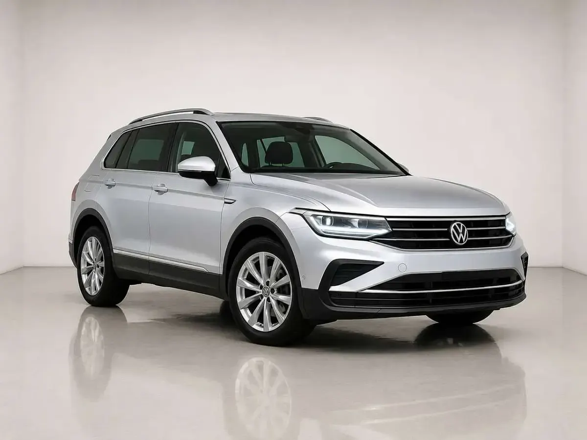 Usata VW Tiguan Life 150 CV (110 kW) 2023 Argento SUV