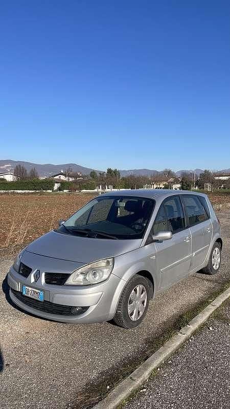 Usata 2008 Renault Scénic II Monovolume | 2100 € (Buon prezzo) - Immagine 1/4