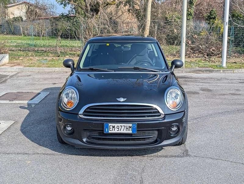 Usata Mini ONE 75 CV (55 kW) 2011 Nero Utilitaria