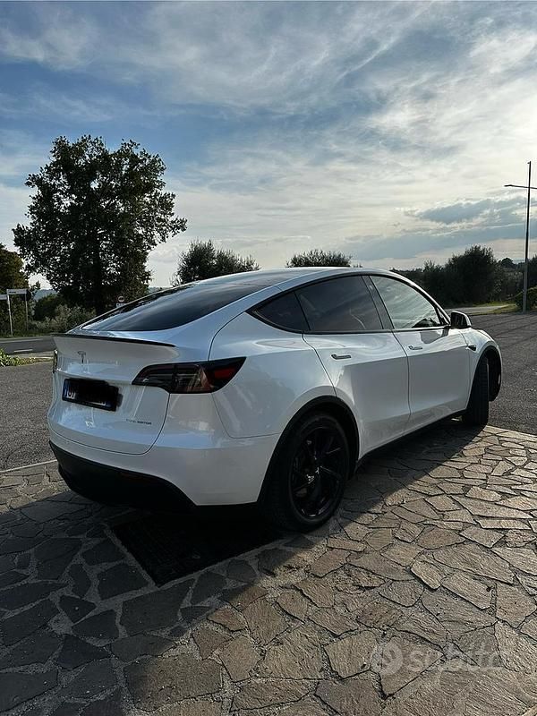 Usata Tesla Model Y 378 kW (514 CV) 2023 Bianco SUV