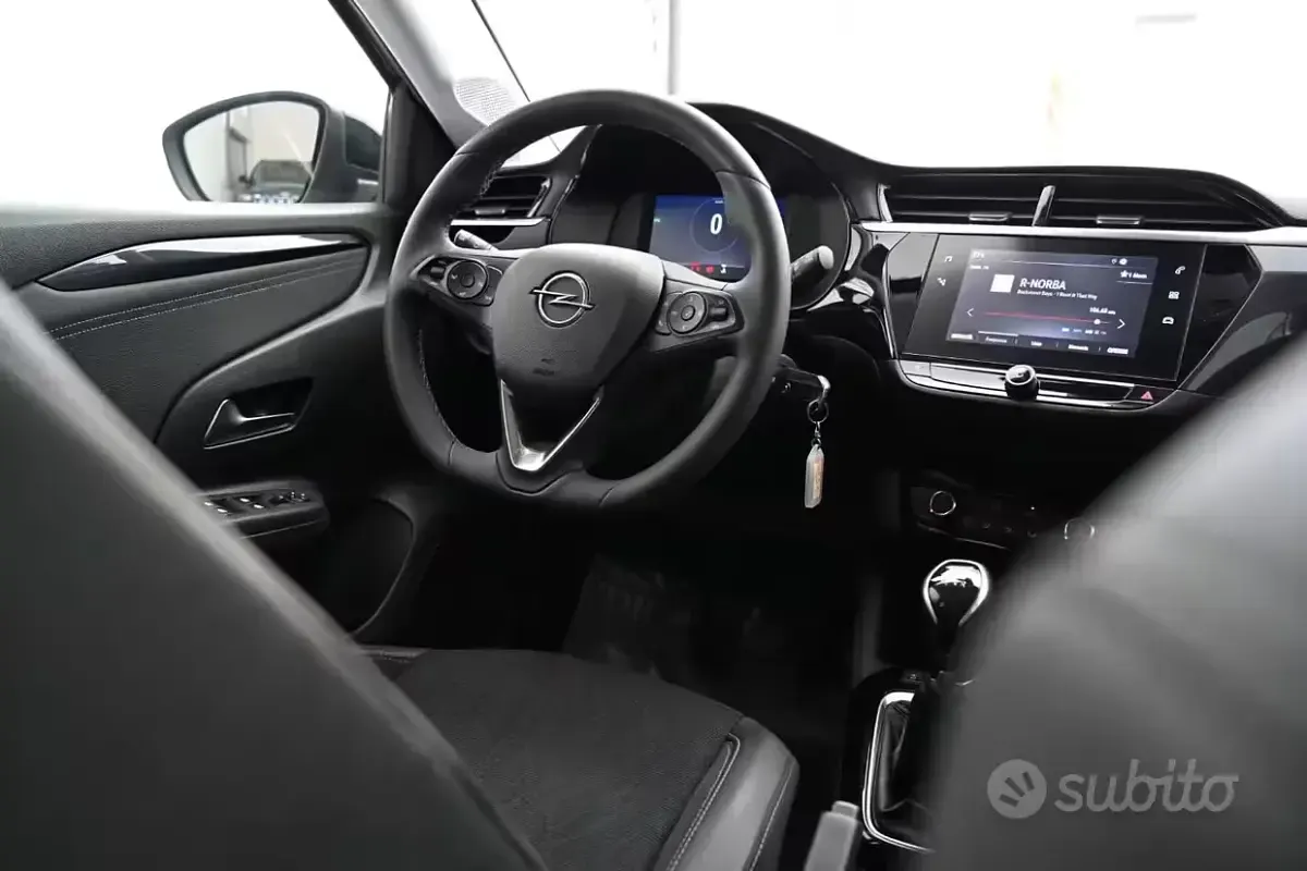 Usata Opel Corsa Elegance 75 CV (55 kW) 2023 Grigio Utilitaria