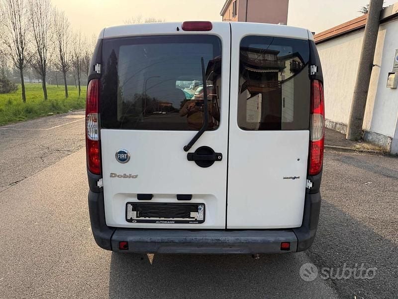 Usata Fiat Doblò S 75 CV (55 kW) 2008 Bianco Monovolume