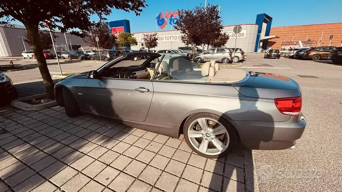 Usata BMW 325 Cabriolet 218 CV (160 kW) 2007 Cabrio
