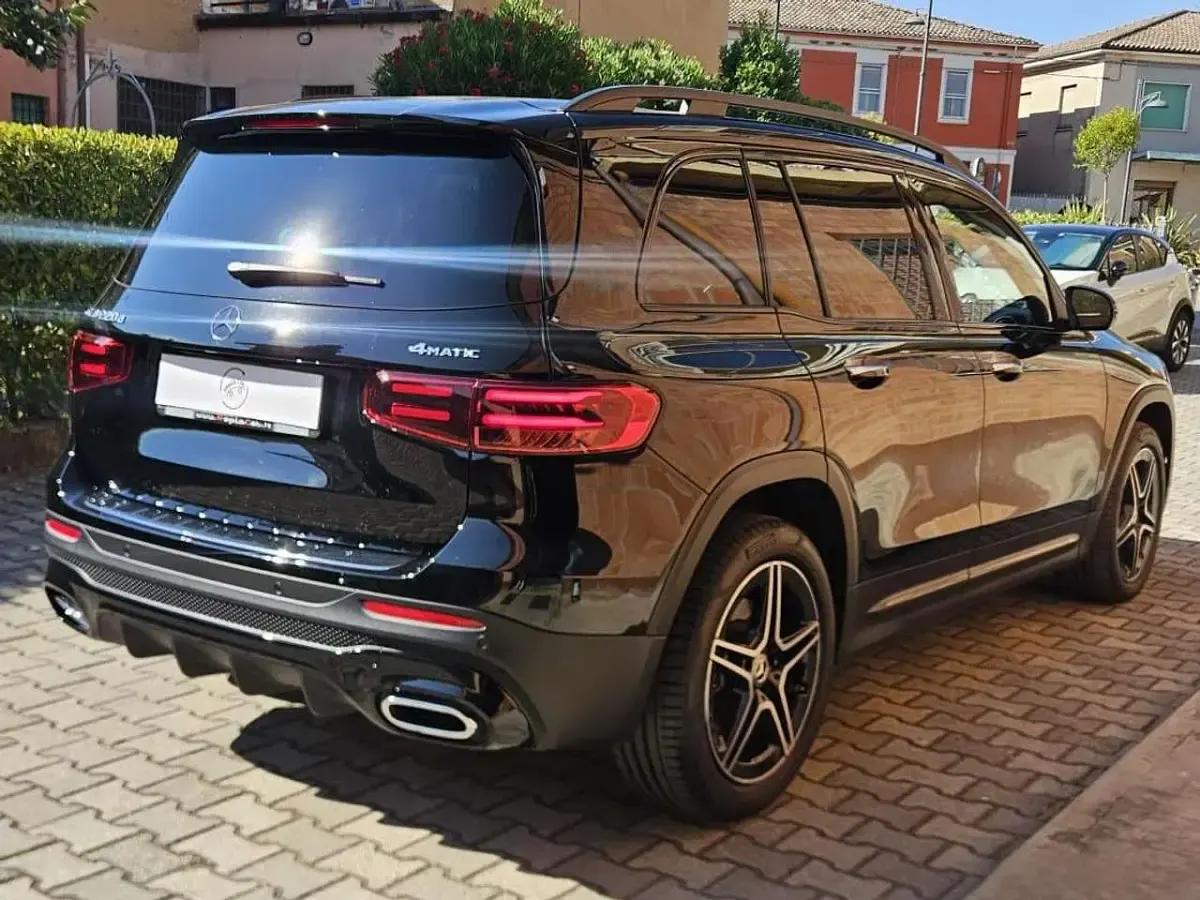 Usata Mercedes GLB220 Advanced Plus 190 CV (139 kW) 2025 Nero SUV