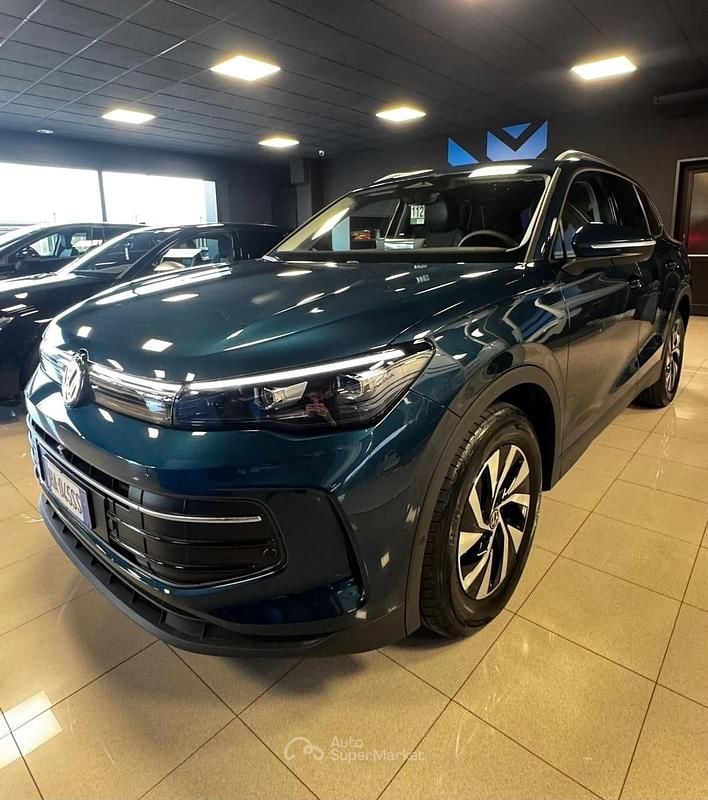 Nuova VW Tiguan Edition 131 CV (96 kW) 2025 Blu SUV