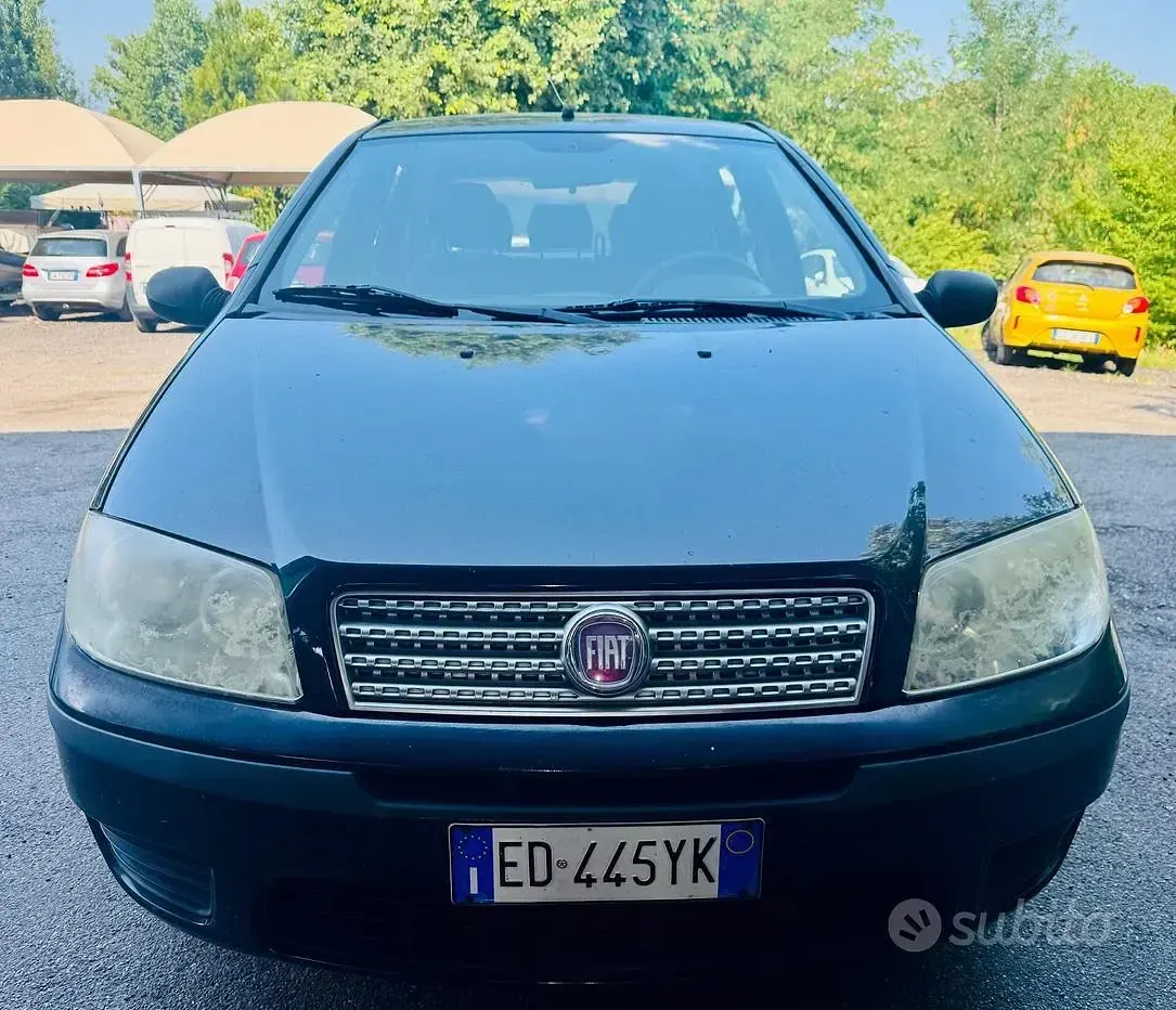 Usata Fiat Punto Classica 69 CV (50 kW) 2010 Nero Utilitaria