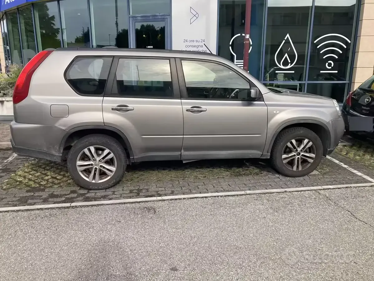Usata Nissan X-Trail 150 CV (110 kW) 2013 Grigio SUV