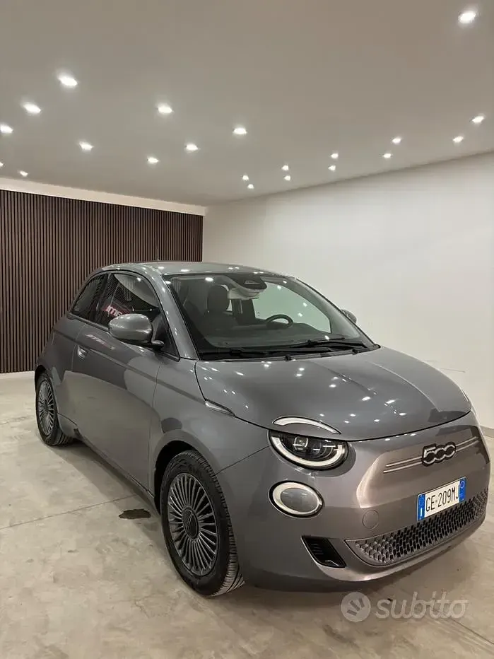 Usata Fiat 500e La Prima 42 kW (58 CV) 2021 Grigio Berlina