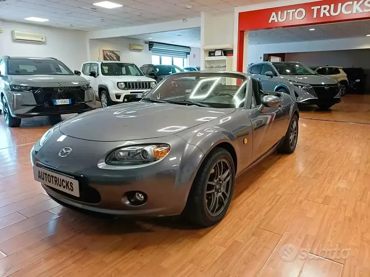 Usata Mazda MX5 126 CV (92 kW) 2007 Grigio Cabrio