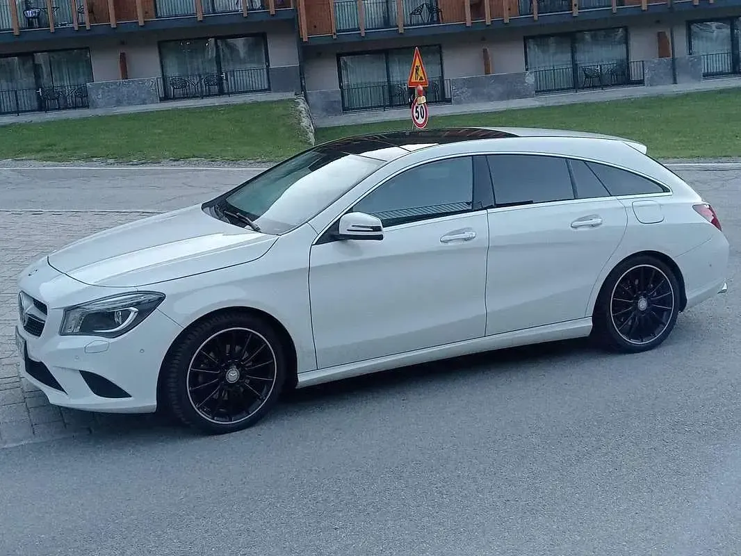 Usata Mercedes CLA200 Premium 150 CV (110 kW) 2016 Bianco Coupé
