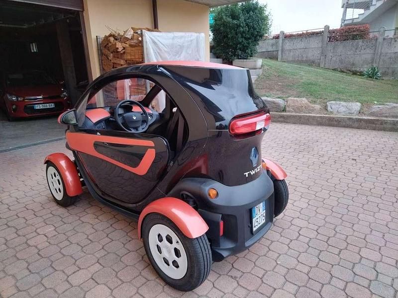 Usata Renault Twizy 8 kW (11 CV) 2012 Rosso Utilitaria