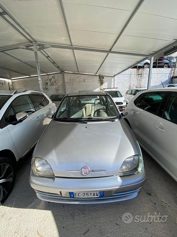 Usata Fiat 600 Active 54 CV (39 kW) 2010 Grigio Utilitaria