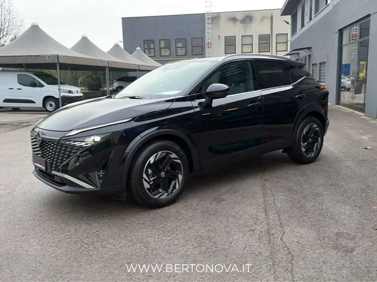 Nuova Nissan Qashqai N-Connecta 158 CV (116 kW) 2025 Nero SUV