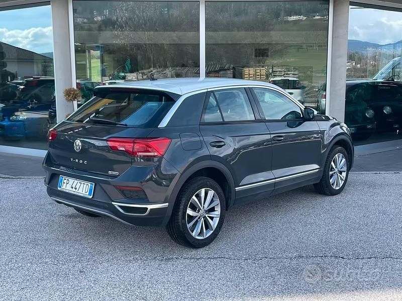 Usata VW T-Roc Advance 150 CV (110 kW) 2018 Grigio SUV