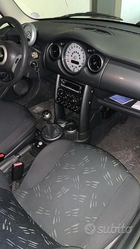 Usata Mini Cooper 2005 Rosso Utilitaria