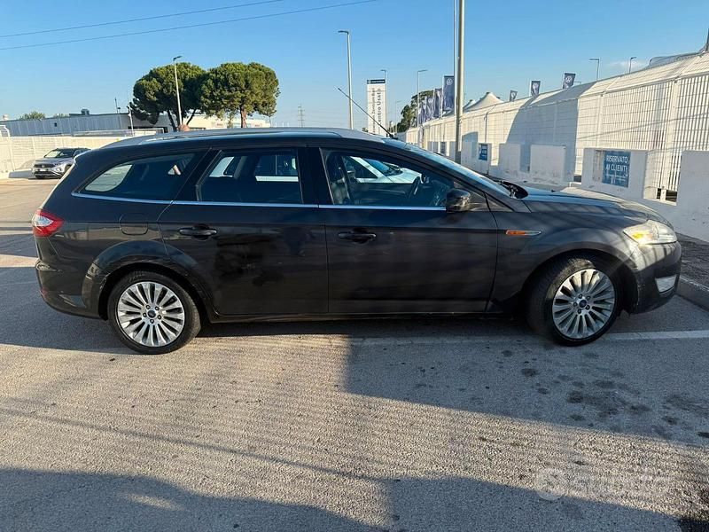 Usata Ford Mondeo Ghia 140 CV (102 kW) 2008 Blu/azzurro Station wagon