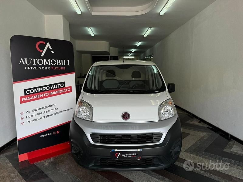 Begagnad Fiat Fiorino 95 HK (69 kW) 2021 Vit Minibuss