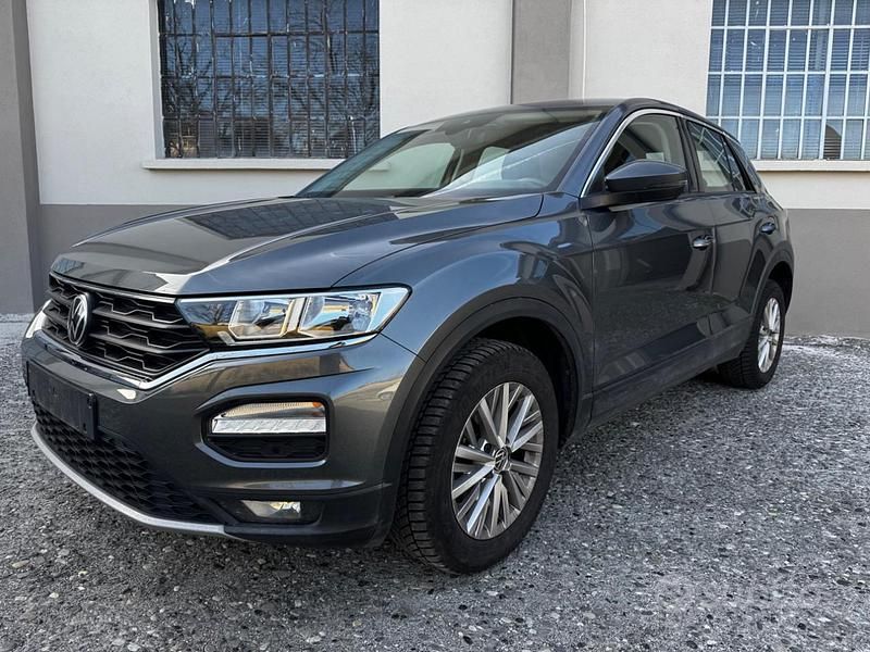 Usata VW T-Roc Business 110 CV (80 kW) 2021 Grigio SUV