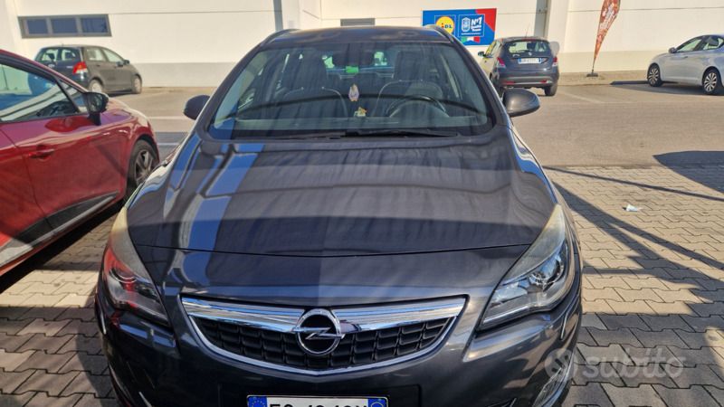 Usata Opel Astra 2011 Grigio Station wagon