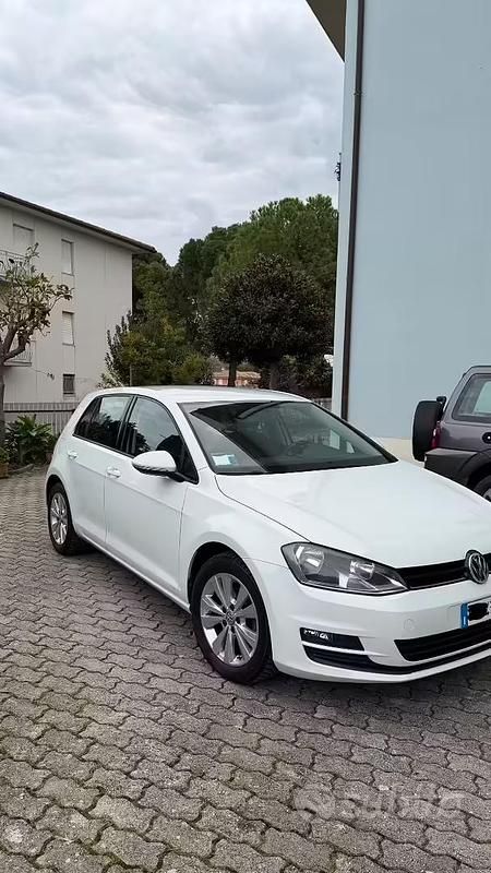 Usata VW Golf VII Trendline 90 CV (66 kW) 2015 Bianco Berlina