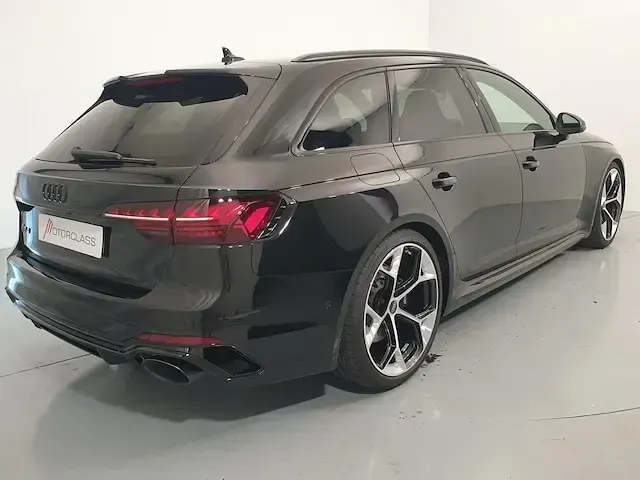 Usata Audi RS4 Competition 450 CV (330 kW) 2024 Nero Station wagon