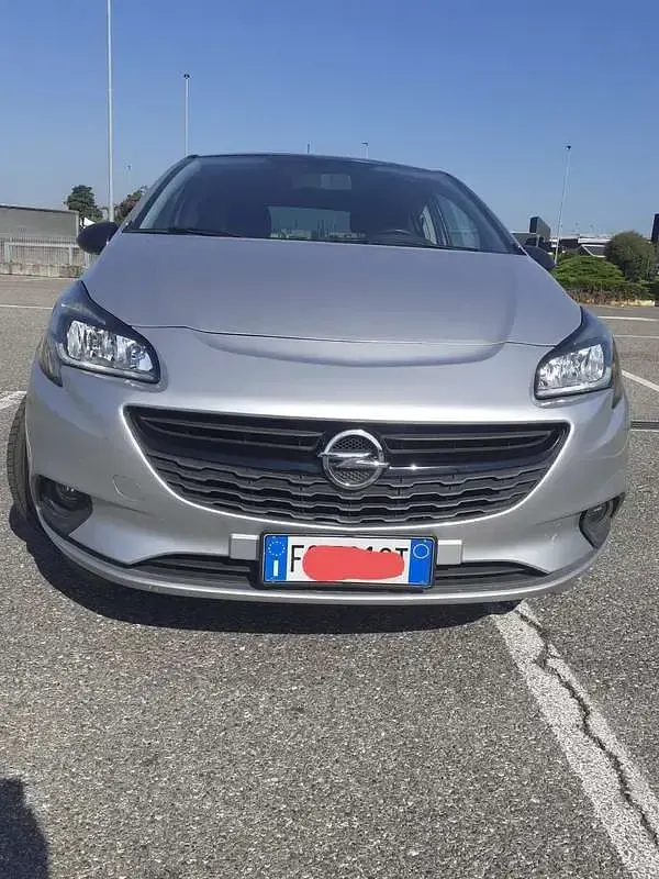 Usata Opel Corsa Color Edition 95 CV (69 kW) 2016 Utilitaria
