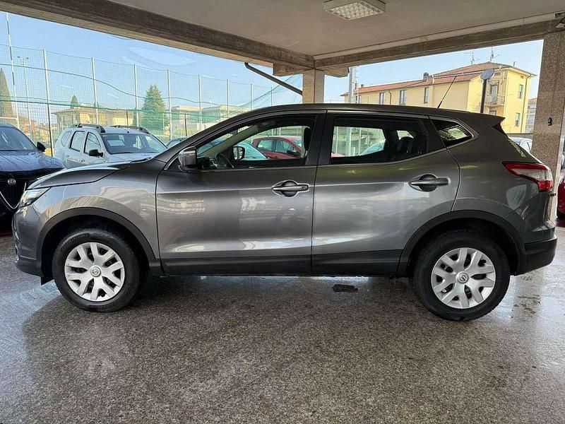 Usata Nissan Qashqai Visia 110 CV (80 kW) 2017 Grigio SUV