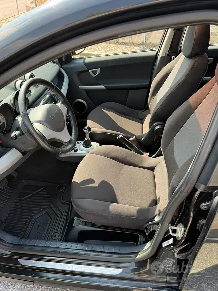 Usata Smart ForFour 95 CV (69 kW) 2005 Nero Utilitaria