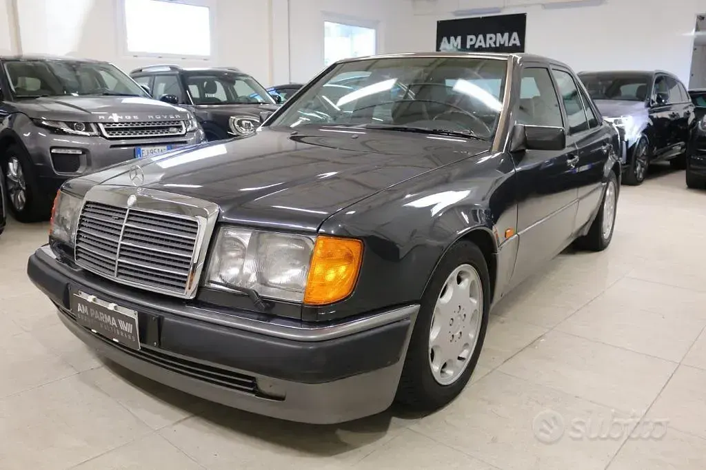 Usata Mercedes 500 326 CV (239 kW) 1992 Nero Berlina