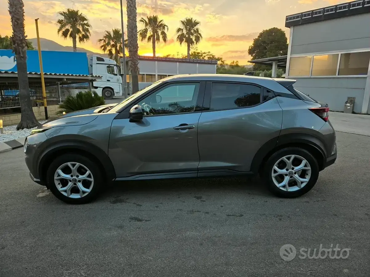 Usata Nissan Juke N-Connecta 114 CV (83 kW) 2022 Grigio SUV