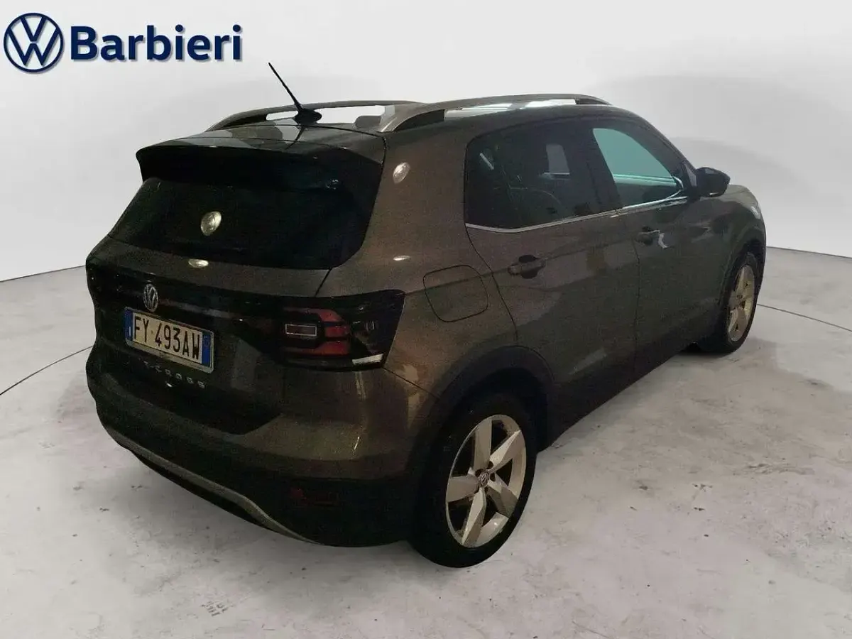Usata VW T-Cross Advance 116 CV (85 kW) 2019 Grigio SUV