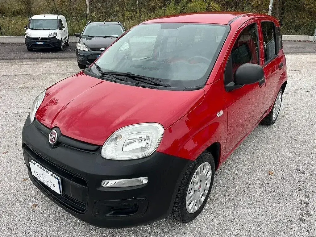 Usata Fiat Panda Easy 75 CV (55 kW) 2015 Rosso Utilitaria