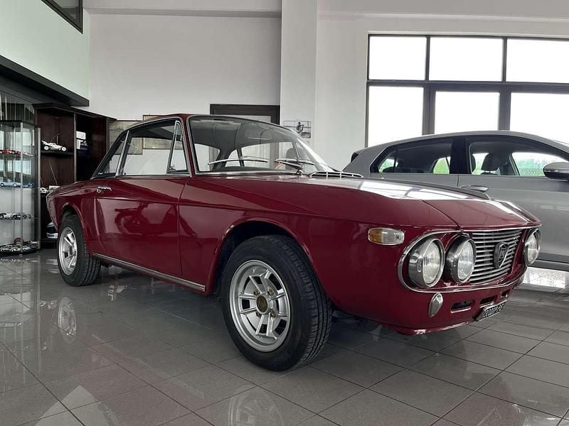 Amaranto montebello Usata 1968 Lancia Fulvia Coupé | 22.500 € - Immagine 1/4