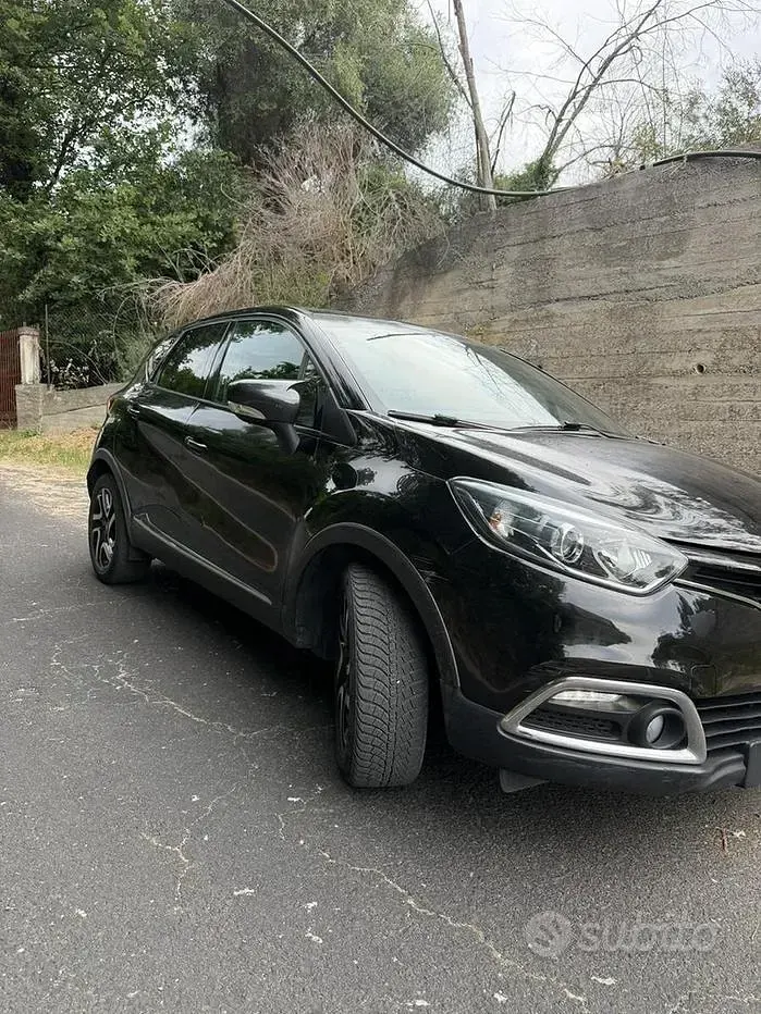 Usata Renault Captur 90 CV (66 kW) 2014 Nero SUV