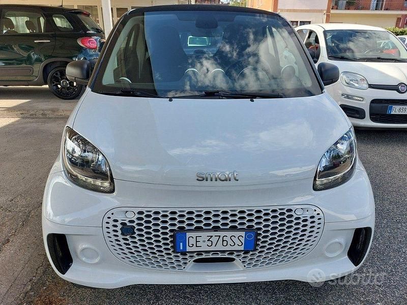 Usata Smart ForTwo Coupé Pure 41 kW (56 CV) 2021 Bianco Utilitaria