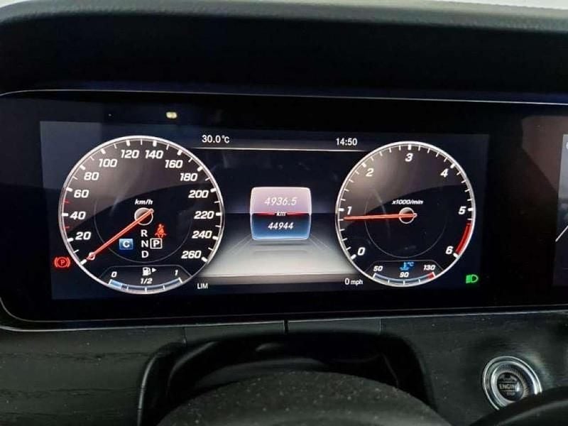 Usata Mercedes E220 Premium 194 CV (142 kW) 2020 Argento Coupé