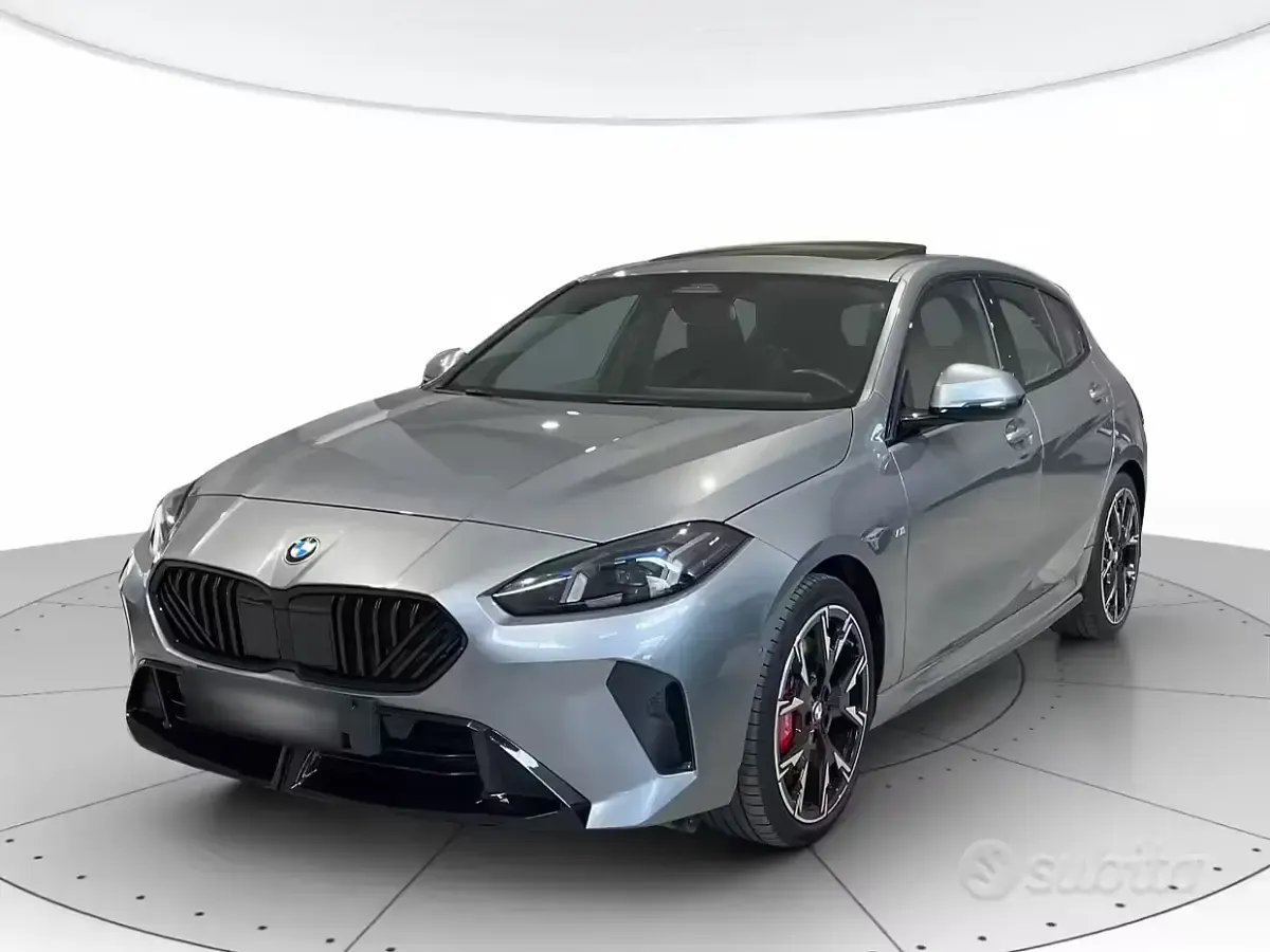 Usata BMW 118 M Sport 150 CV (110 kW) 2025 Skyscraper grey Utilitaria