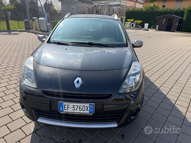 Usata Renault Clio GrandTour Dynamique 74 CV (54 kW) 2010 Nero Station wagon