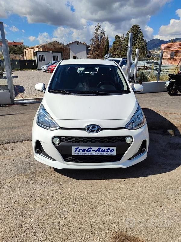 Usata Hyundai i10 Style 69 CV (50 kW) 2019 Bianco Utilitaria