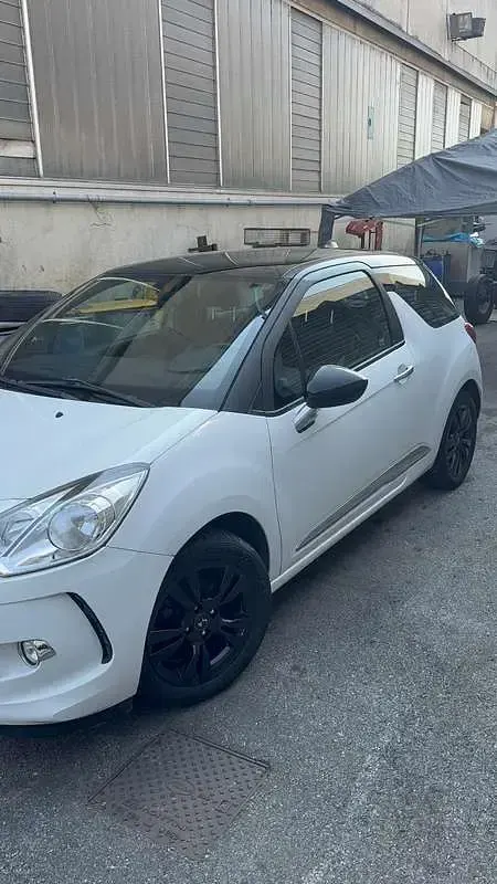 Usata Citroën DS3 Chic 95 CV (69 kW) 2012 Berlina
