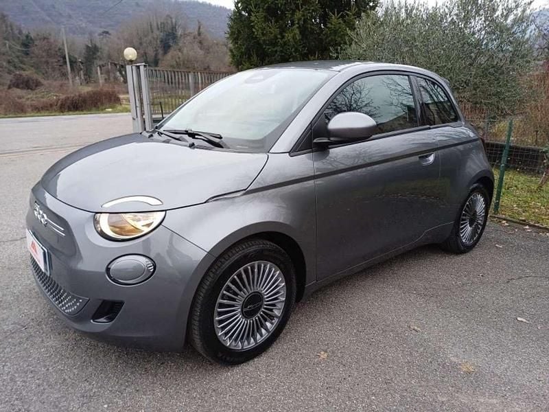 Grigio Usata 2023 Fiat 500e Due volumi | 17.900 € (Buon prezzo) - Immagine 1/4