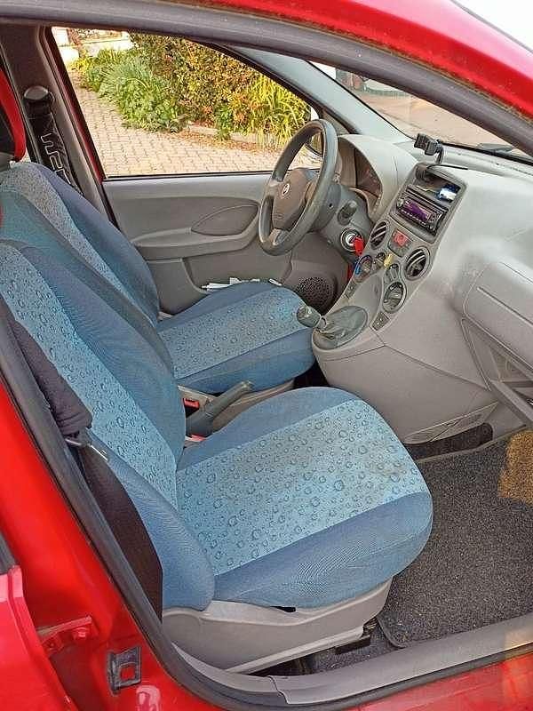 Usata Fiat Panda Active 75 CV (55 kW) 2004 Rosso Utilitaria