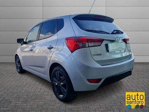 Usata Hyundai ix20 Comfort 90 CV (66 kW) 2013 Argento Utilitaria