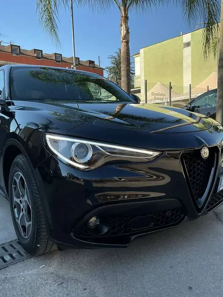 Usata Alfa Romeo Stelvio Business 160 CV (117 kW) 2022 Nero SUV
