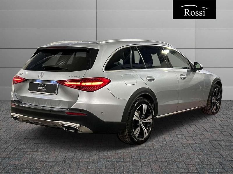 Usata Mercedes C220 Premium 200 CV (147 kW) 2023 Argento hightech Station wagon