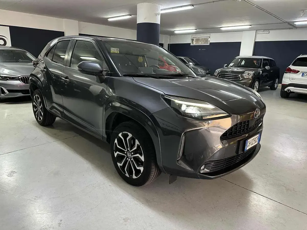Usata Toyota Yaris Cross Trend 92 CV (67 kW) 2021 Antracite SUV